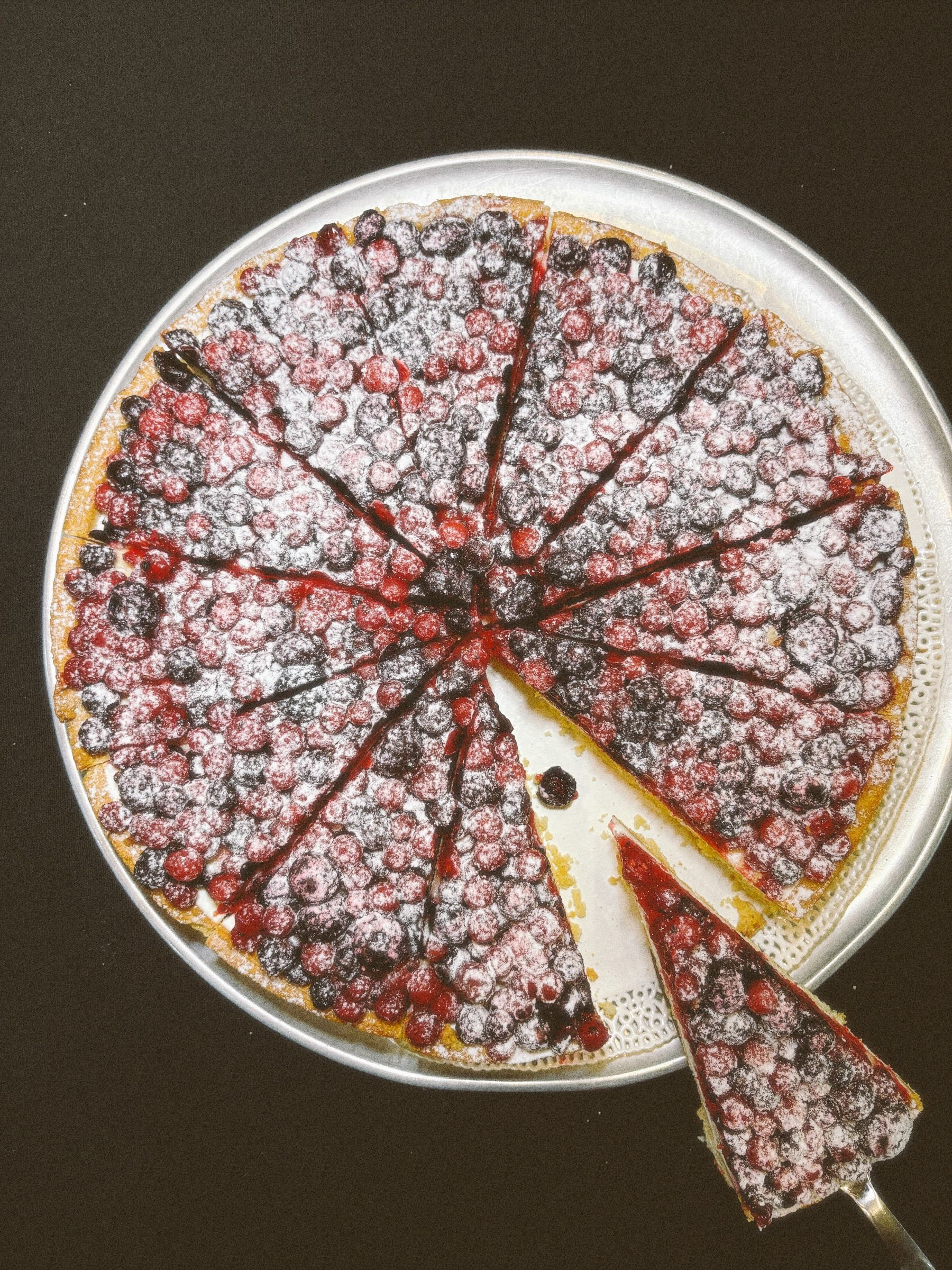 Tarte aux fruits rouges maison, dessert du Club Touriste